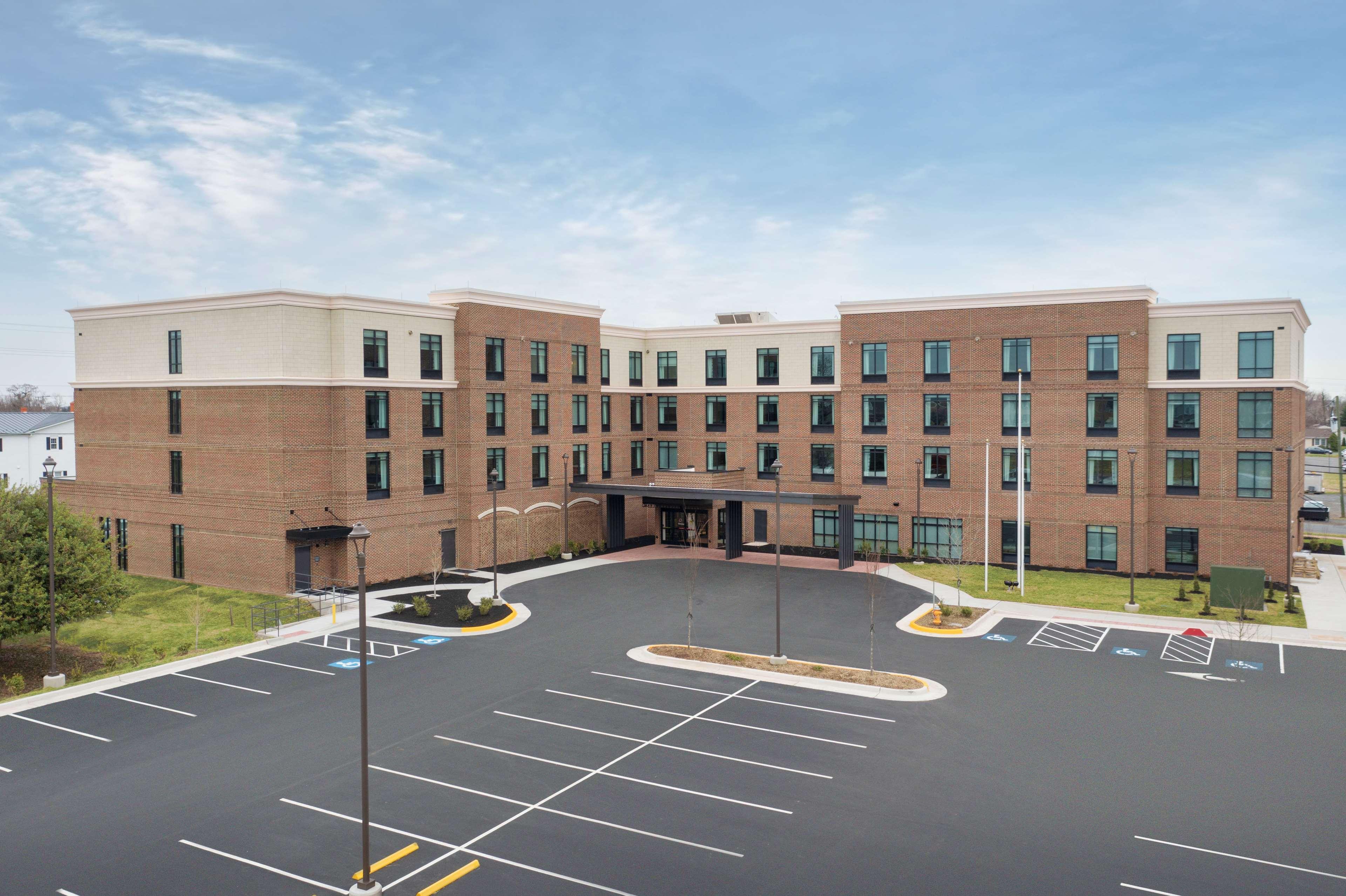 Hilton Garden Inn Haymarket Exterior photo