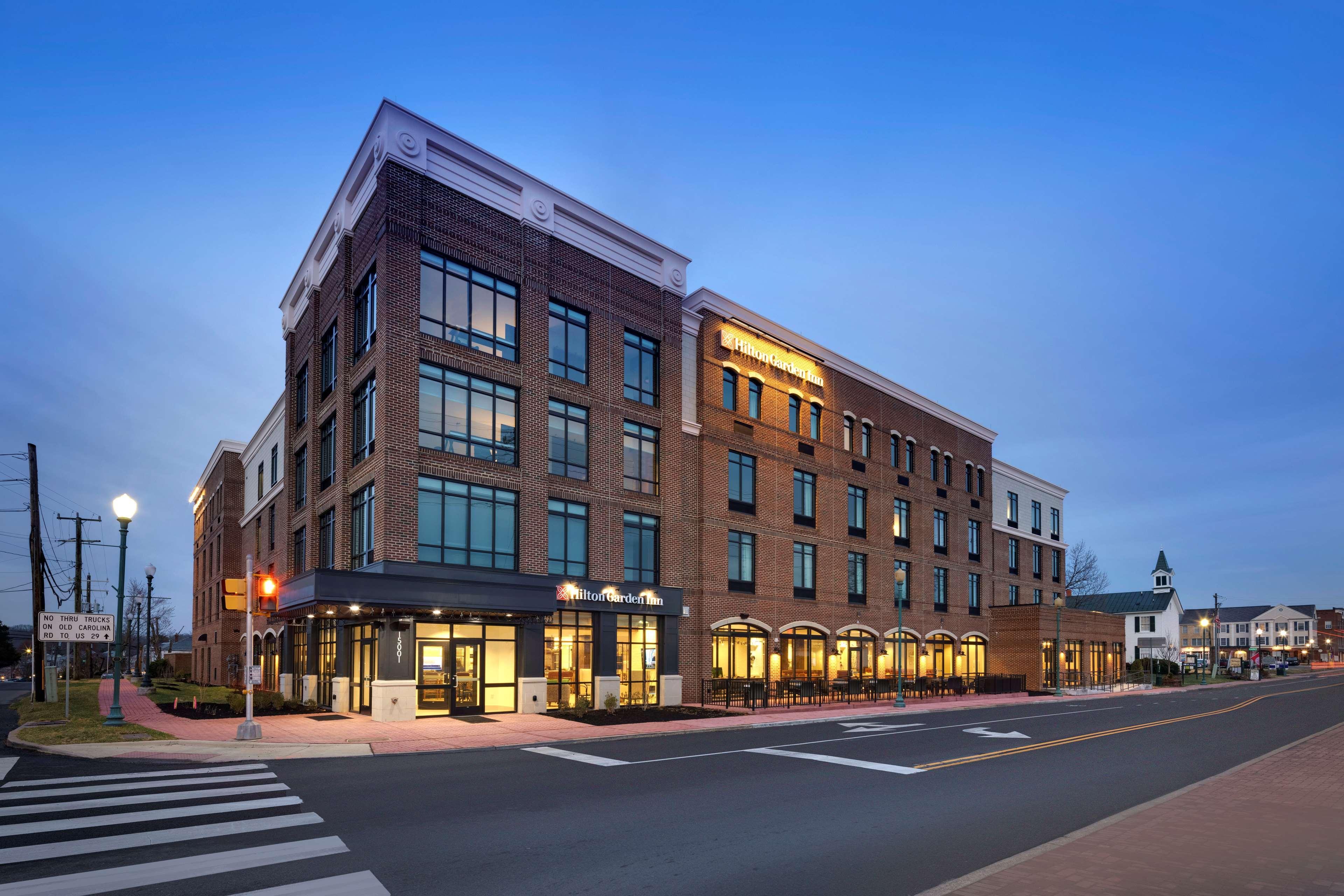 Hilton Garden Inn Haymarket Exterior photo